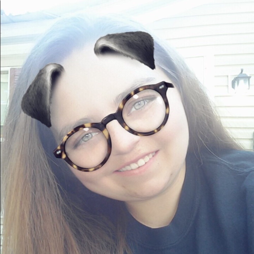 Meet your Posher, Kayla